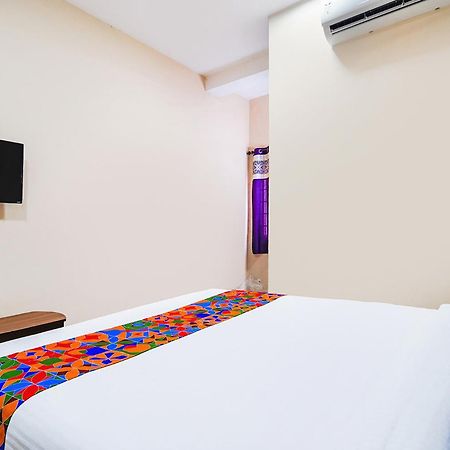Fabexpress Uv Residency - 700M From Coimbatore International Airport Irugur Экстерьер фото
