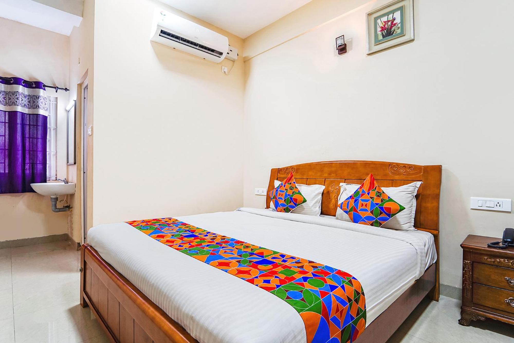 Fabexpress Uv Residency - 700M From Coimbatore International Airport Irugur Экстерьер фото